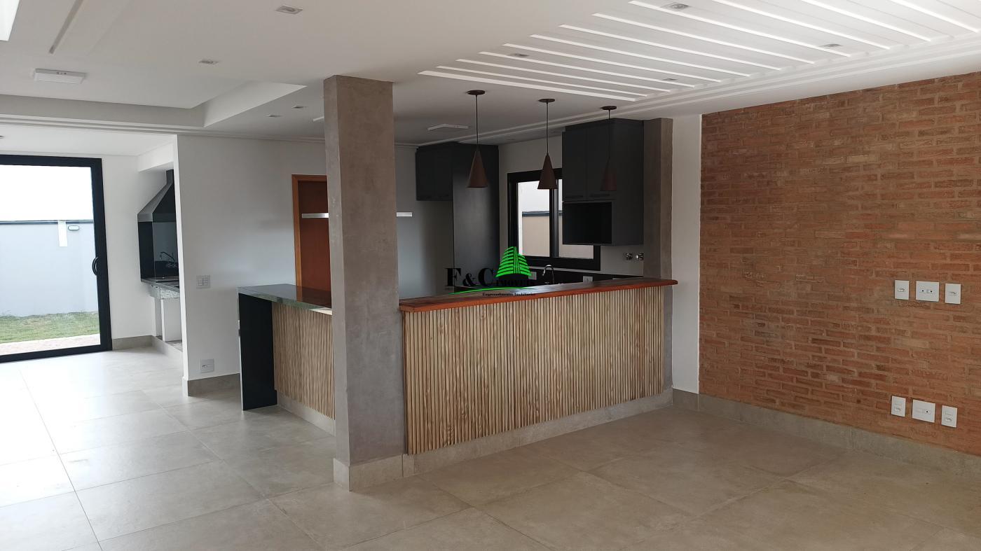 Casa de Condomínio à venda com 3 quartos, 250m² - Foto 1