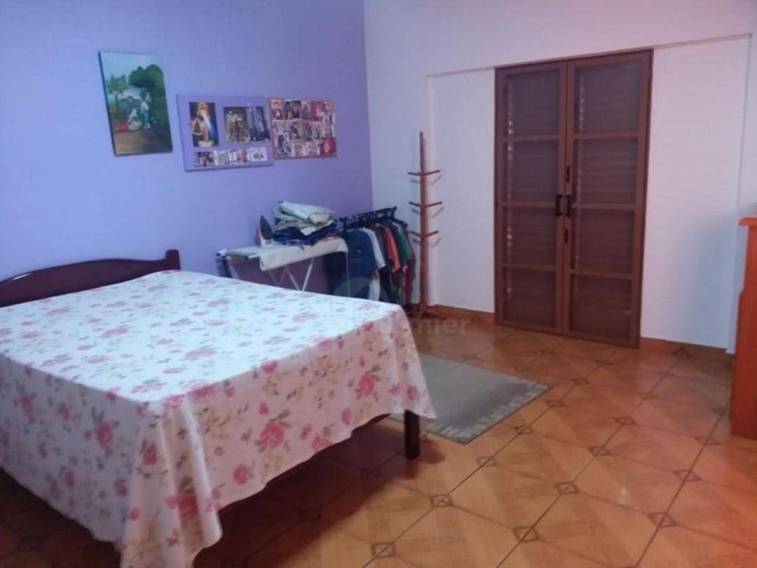 Casa à venda com 3 quartos, 250m² - Foto 13