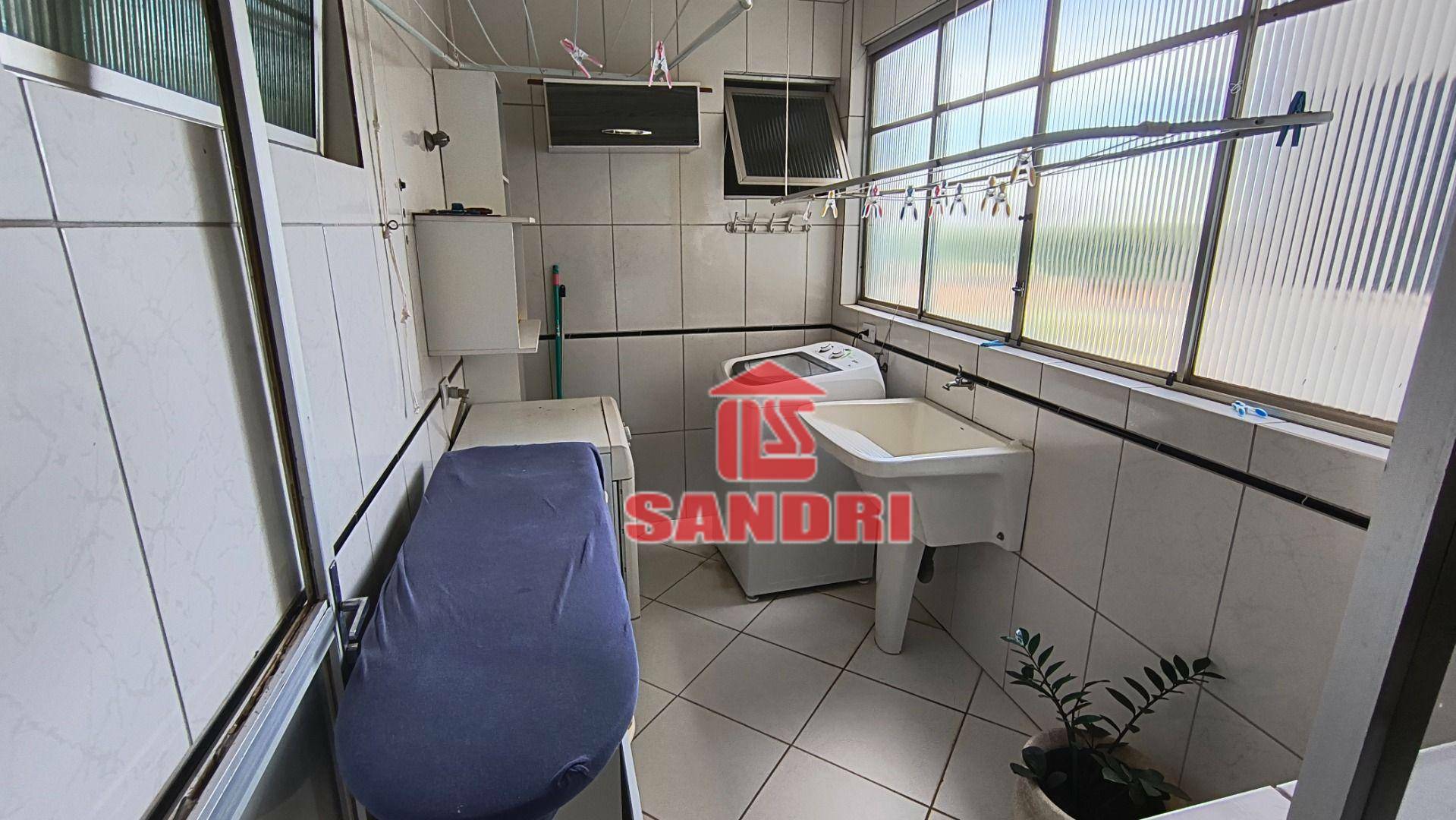 Apartamento para alugar com 2 quartos, 88m² - Foto 12