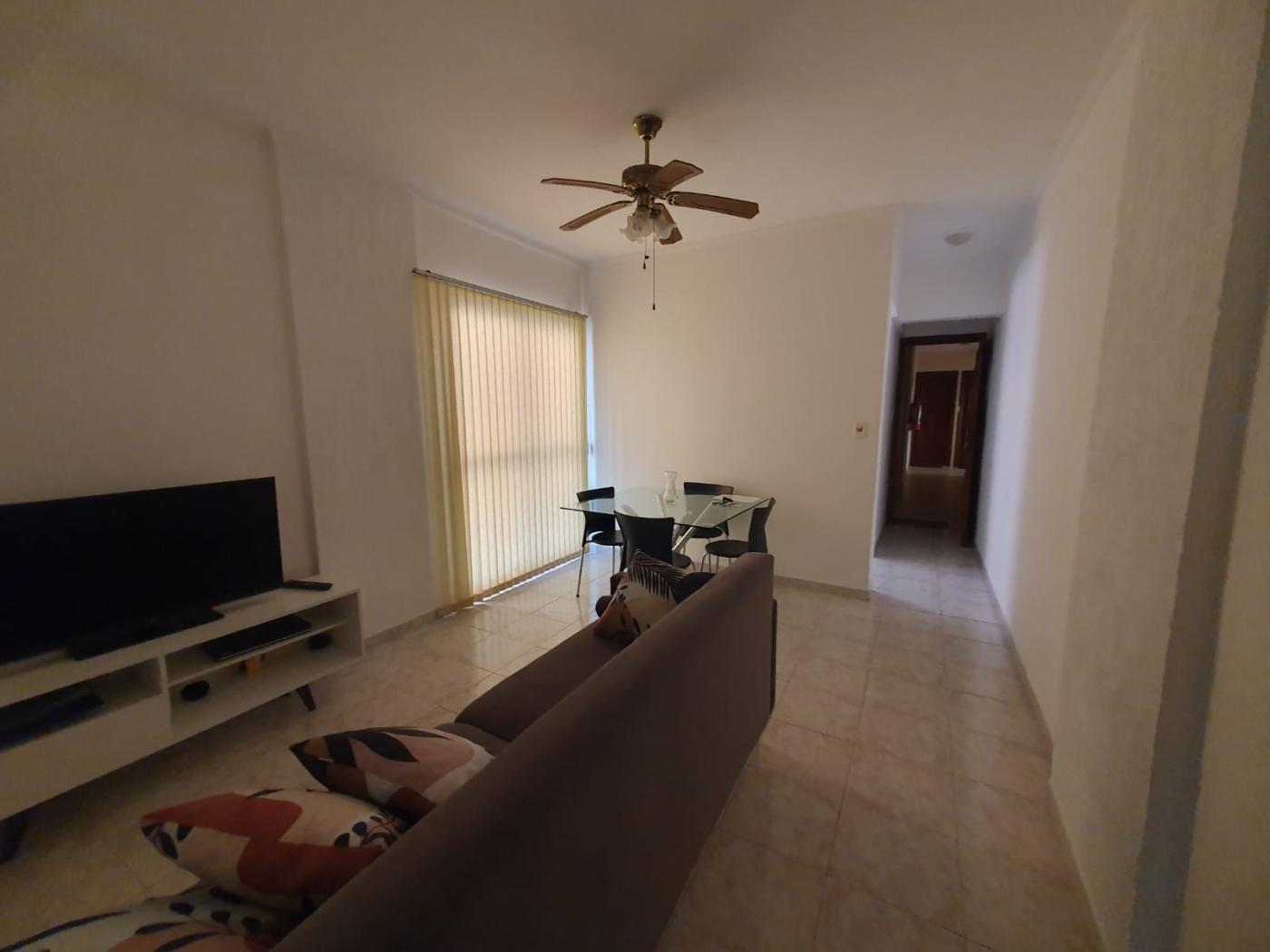 Apartamento à venda com 2 quartos, 70m² - Foto 3