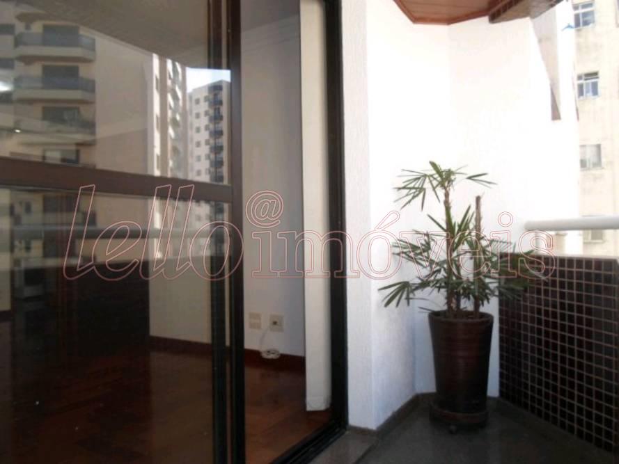 Apartamento para alugar com 3 quartos, 110m² - Foto 11