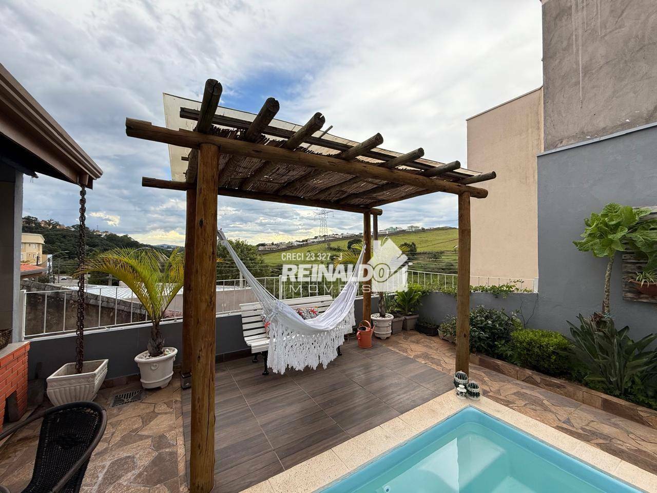 Casa à venda com 3 quartos, 71m² - Foto 5