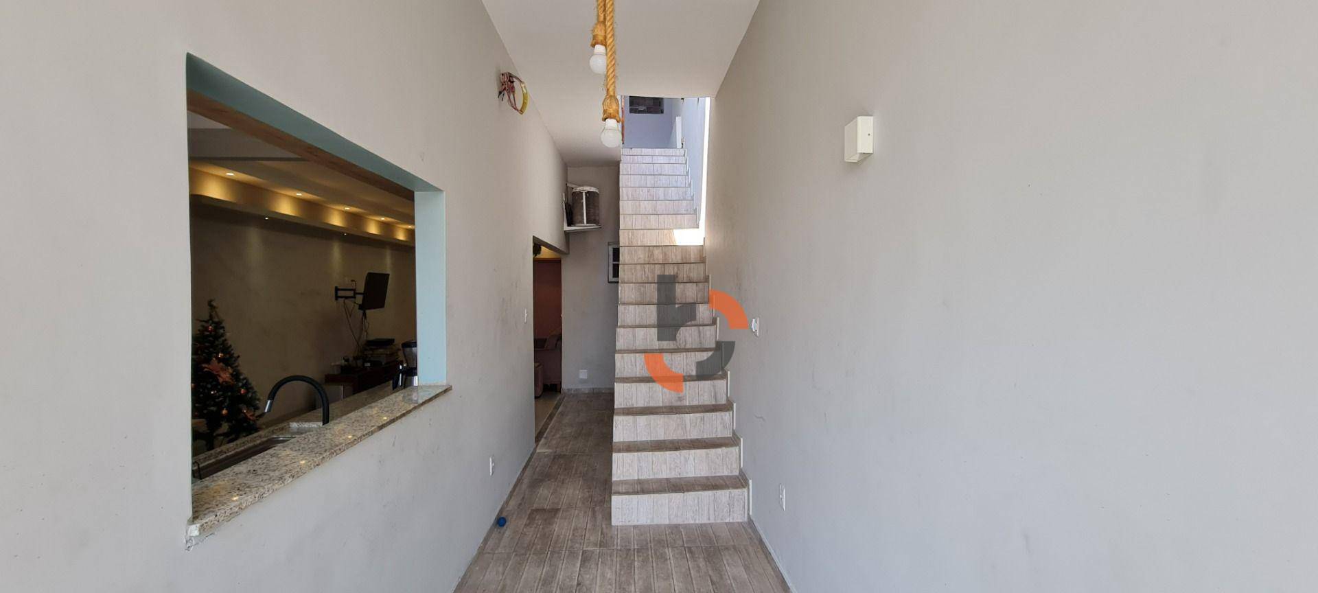 Casa à venda com 3 quartos, 241m² - Foto 6