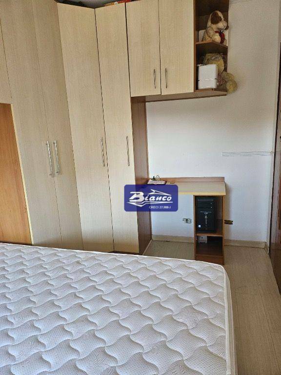 Apartamento à venda com 2 quartos, 62m² - Foto 7