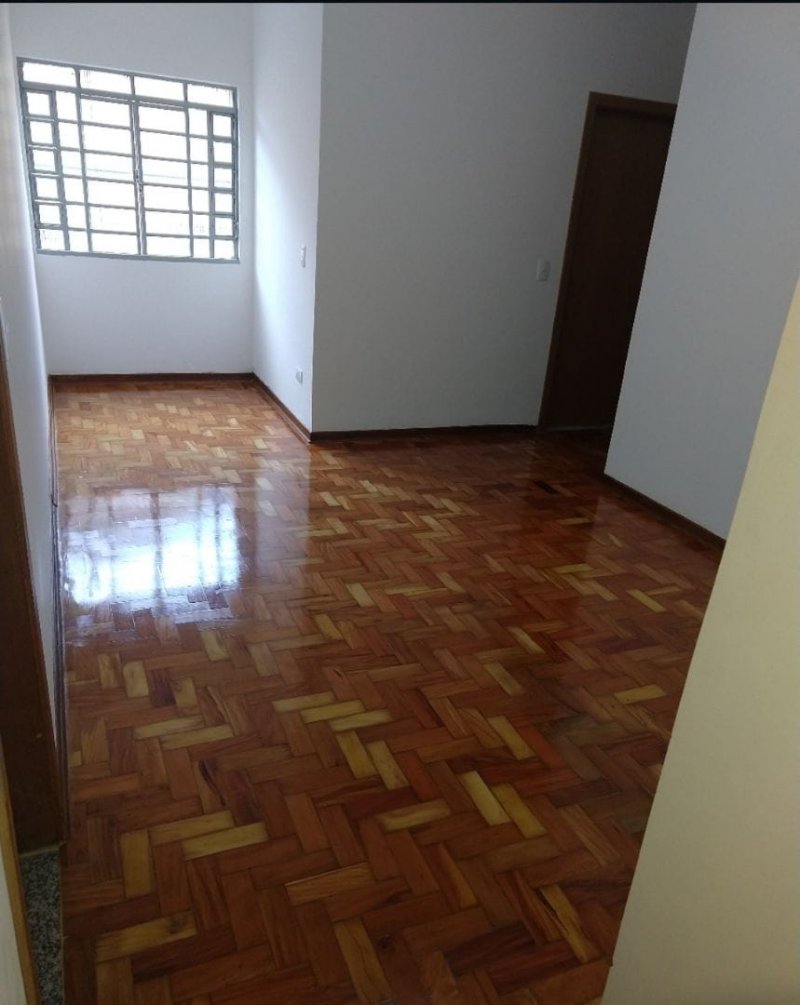 Prédio Inteiro para alugar com 6 quartos, 140m² - Foto 10