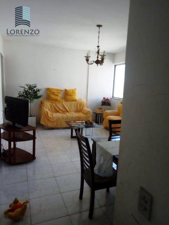 Apartamento à venda com 3 quartos, 108m² - Foto 2