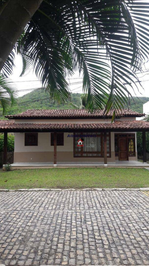 Casa à venda com 4 quartos, 300m² - Foto 2