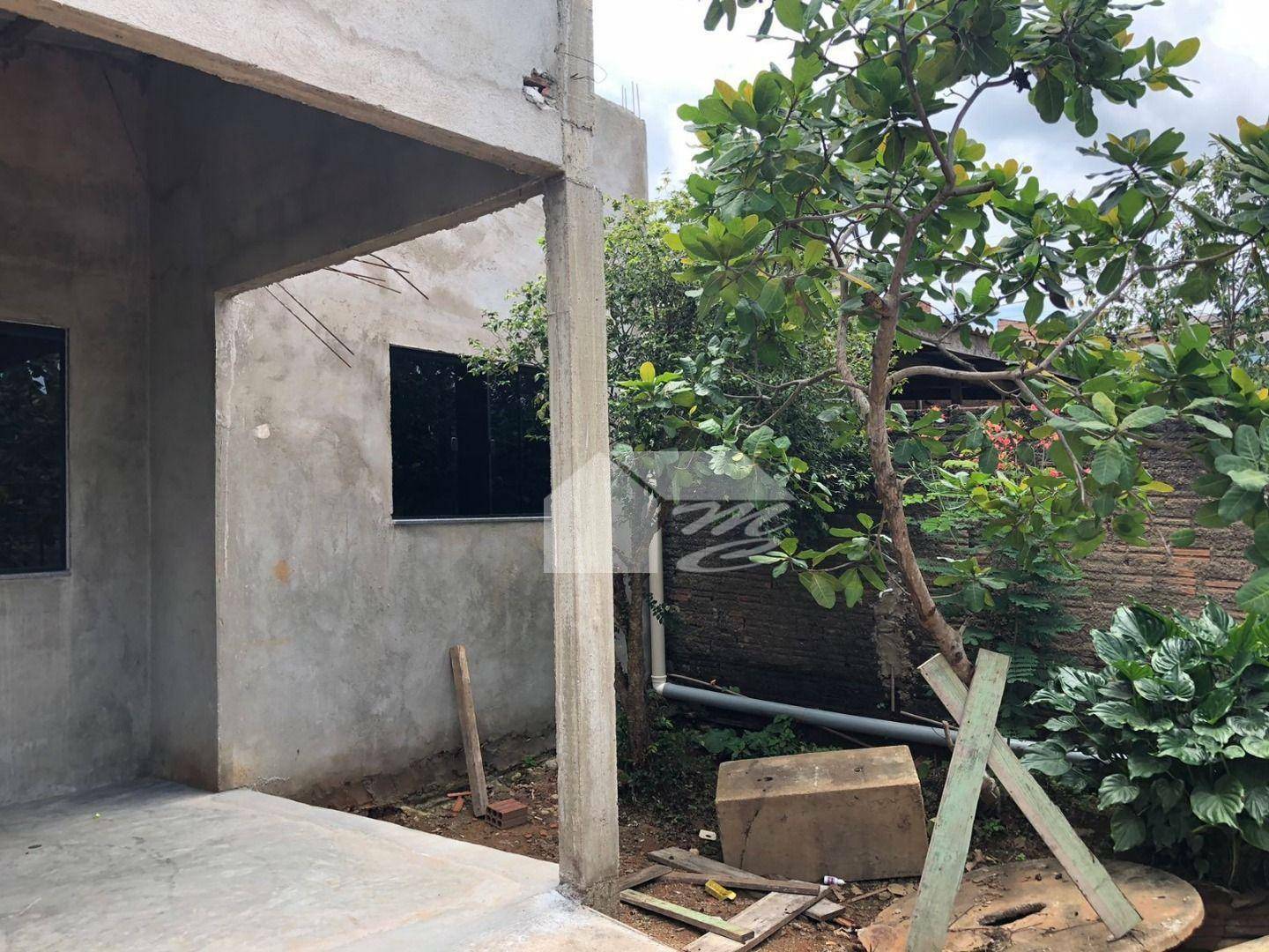 Casa à venda com 2 quartos, 110m² - Foto 2