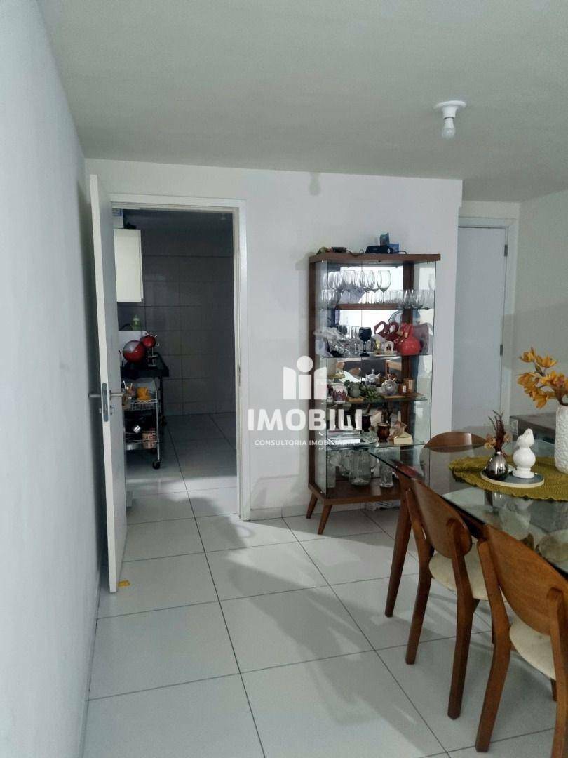 Apartamento à venda com 3 quartos, 96m² - Foto 7