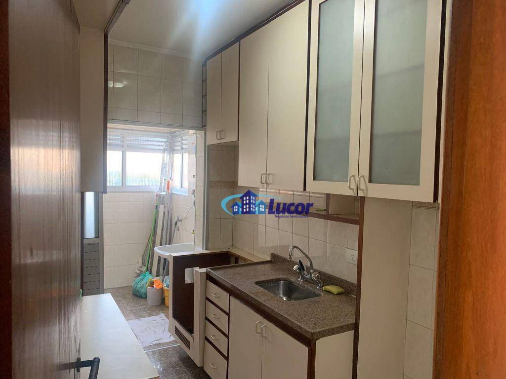 Apartamento para alugar com 3 quartos, 70m² - Foto 13