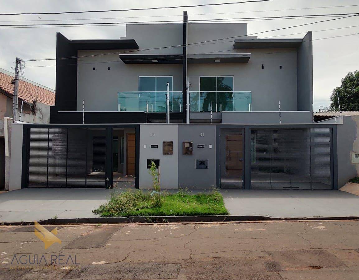 Sobrado à venda com 3 quartos, 142m² - Foto 1