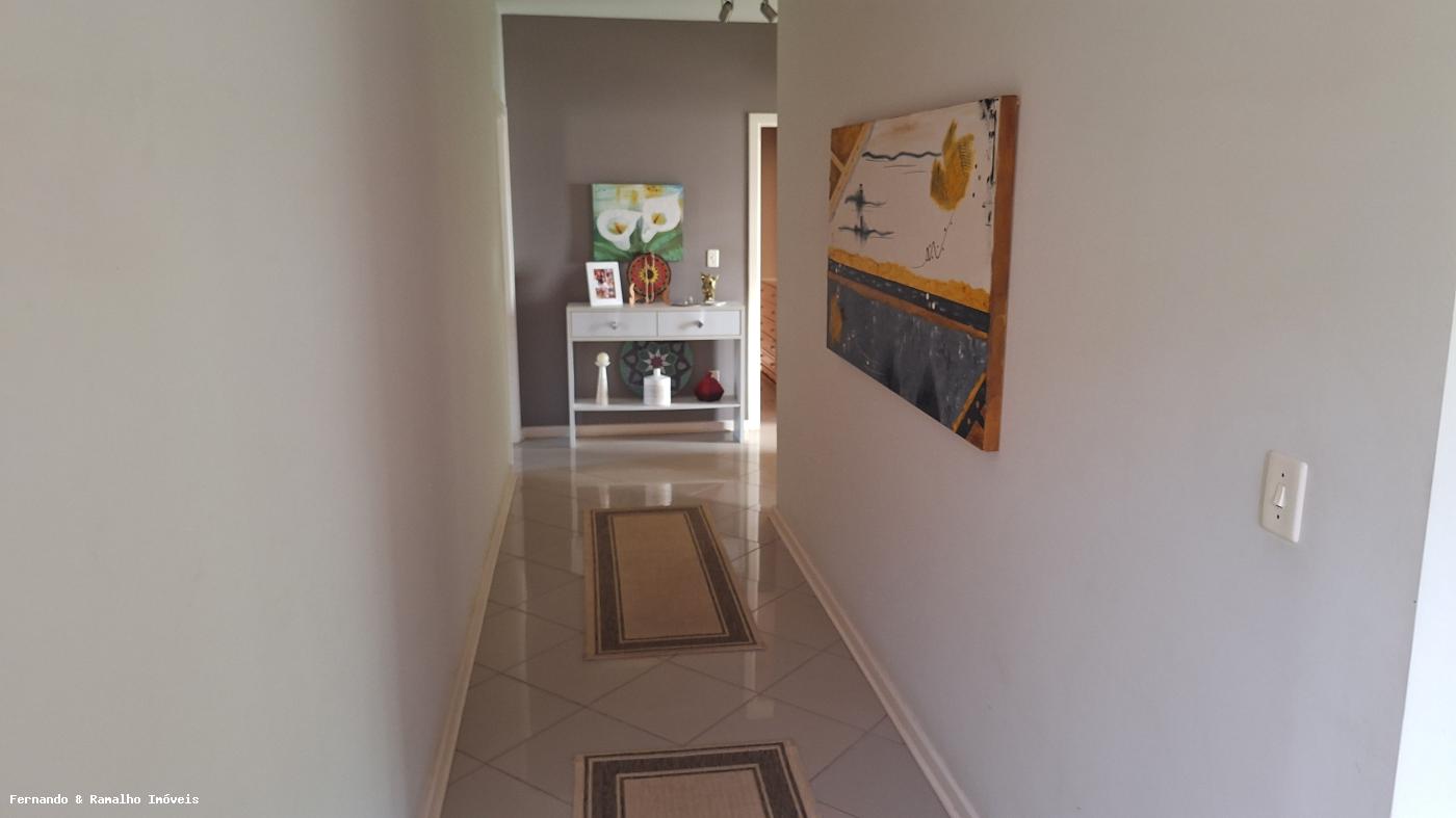 Casa à venda com 3 quartos, 450m² - Foto 8