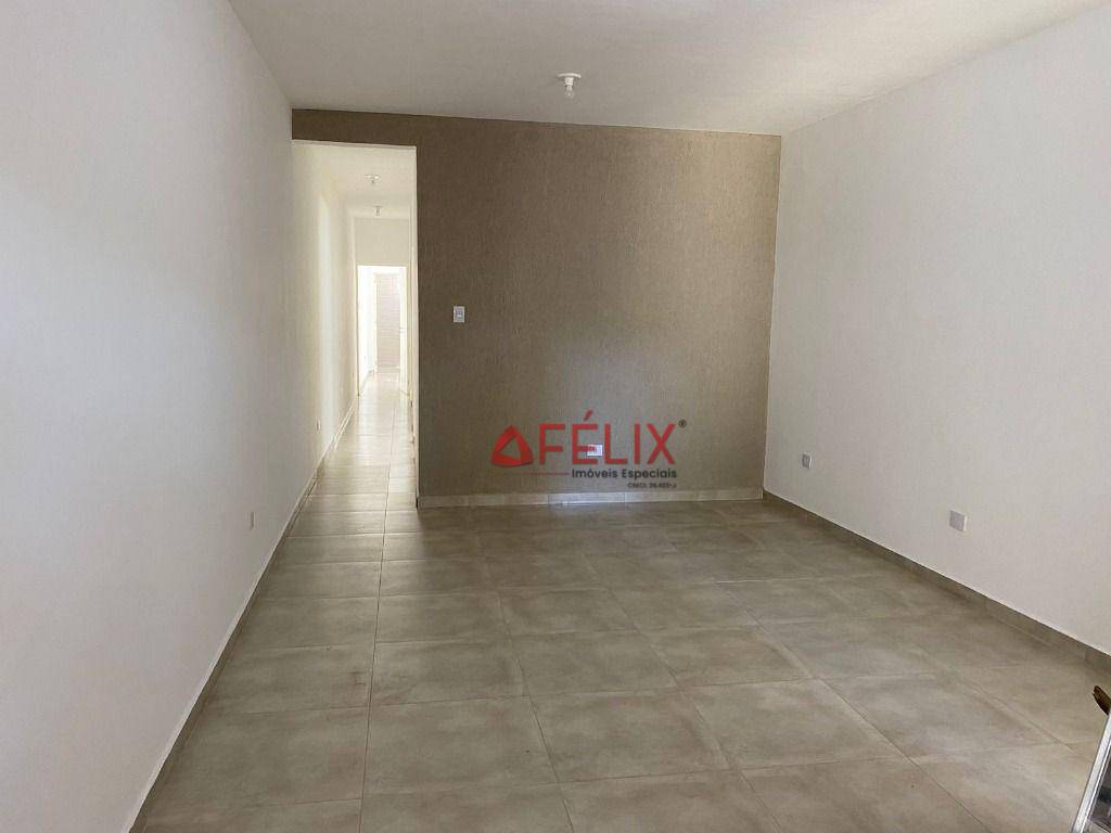 Casa à venda com 3 quartos, 80m² - Foto 3