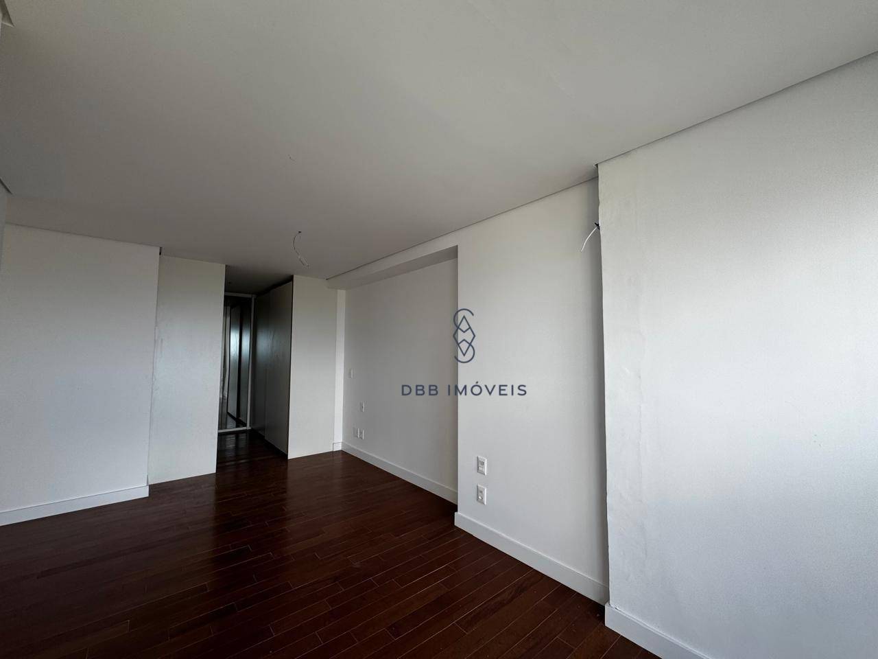 Apartamento à venda com 4 quartos, 190m² - Foto 12