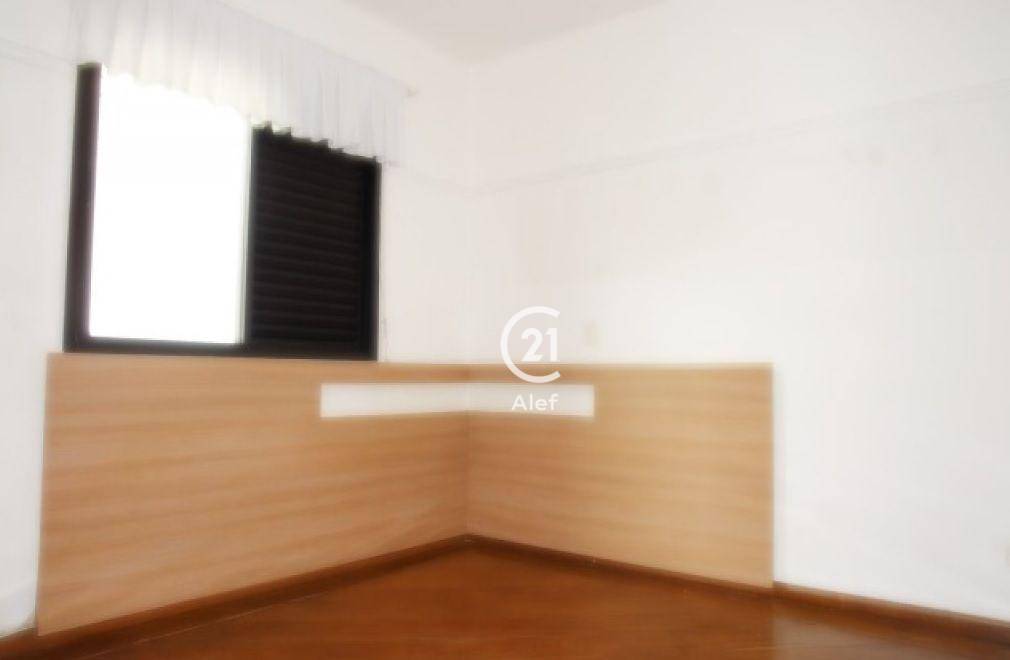 Apartamento à venda com 3 quartos, 140m² - Foto 8