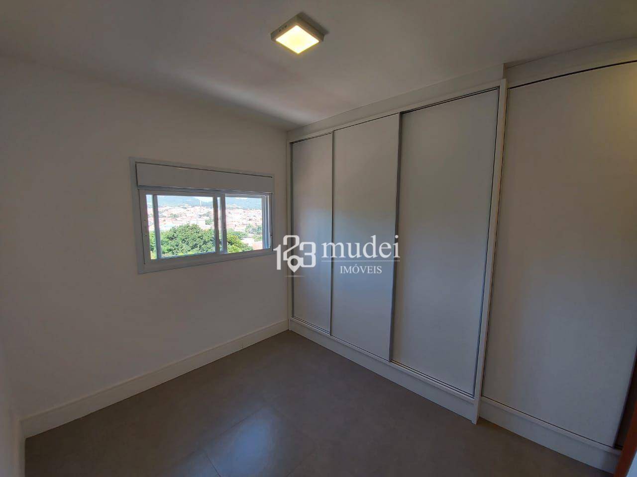 Apartamento para alugar com 3 quartos, 84m² - Foto 5