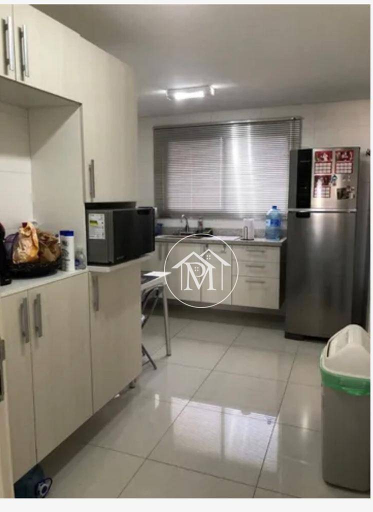 Apartamento à venda com 3 quartos, 178m² - Foto 4