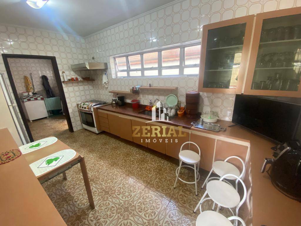 Sobrado à venda e aluguel com 4 quartos, 265m² - Foto 29