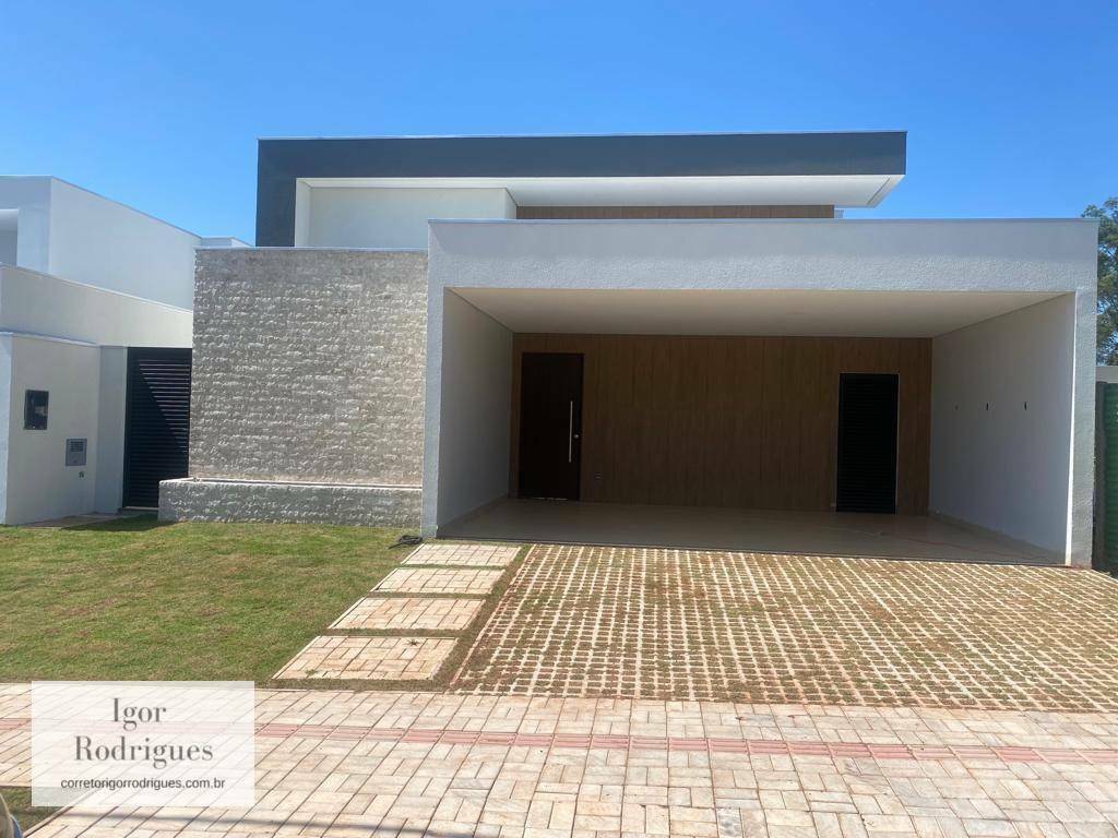 Casa à venda com 3 quartos, 167m² - Foto 1