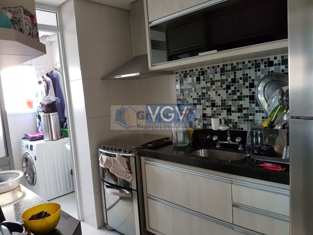 Apartamento à venda com 2 quartos, 68m² - Foto 5