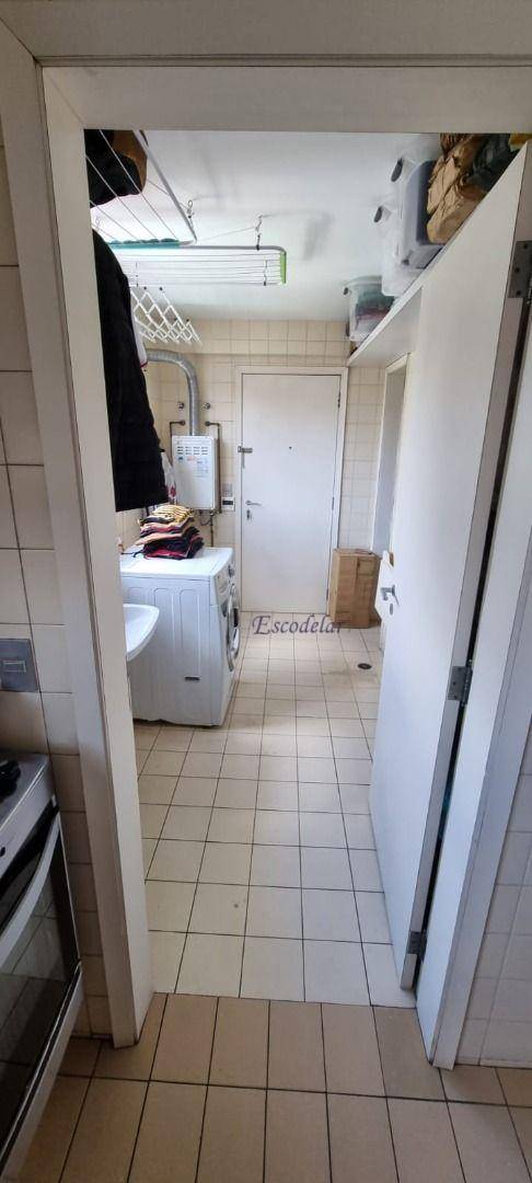 Apartamento à venda com 3 quartos, 157m² - Foto 6