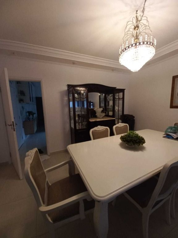 Apartamento à venda com 3 quartos, 118m² - Foto 1