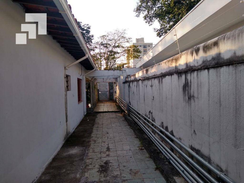 Casa de Condomínio para alugar com 3 quartos, 198m² - Foto 28