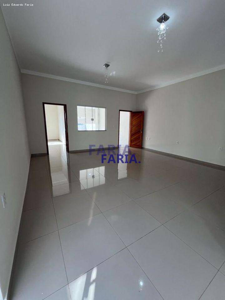 Casa à venda com 3 quartos, 210M2 - Foto 5