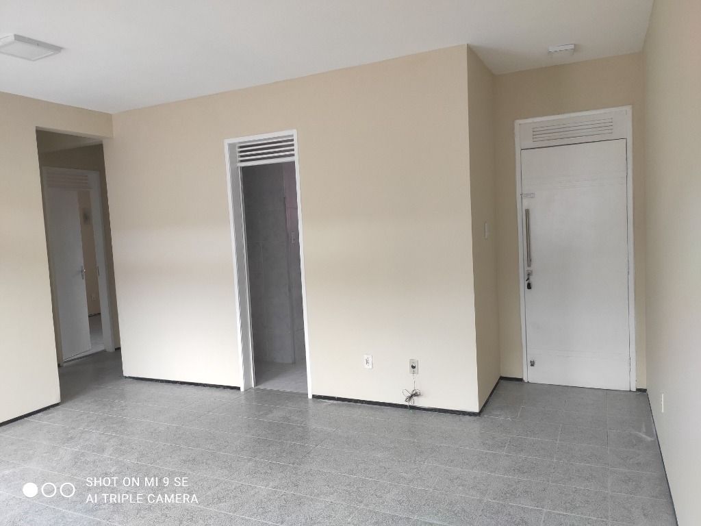 Apartamento para alugar com 3 quartos, 85m² - Foto 2