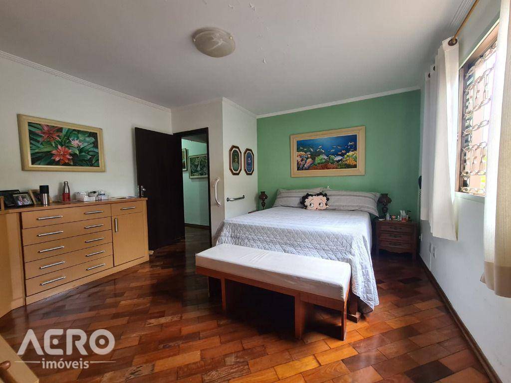 Casa de Condomínio à venda com 3 quartos, 400m² - Foto 14