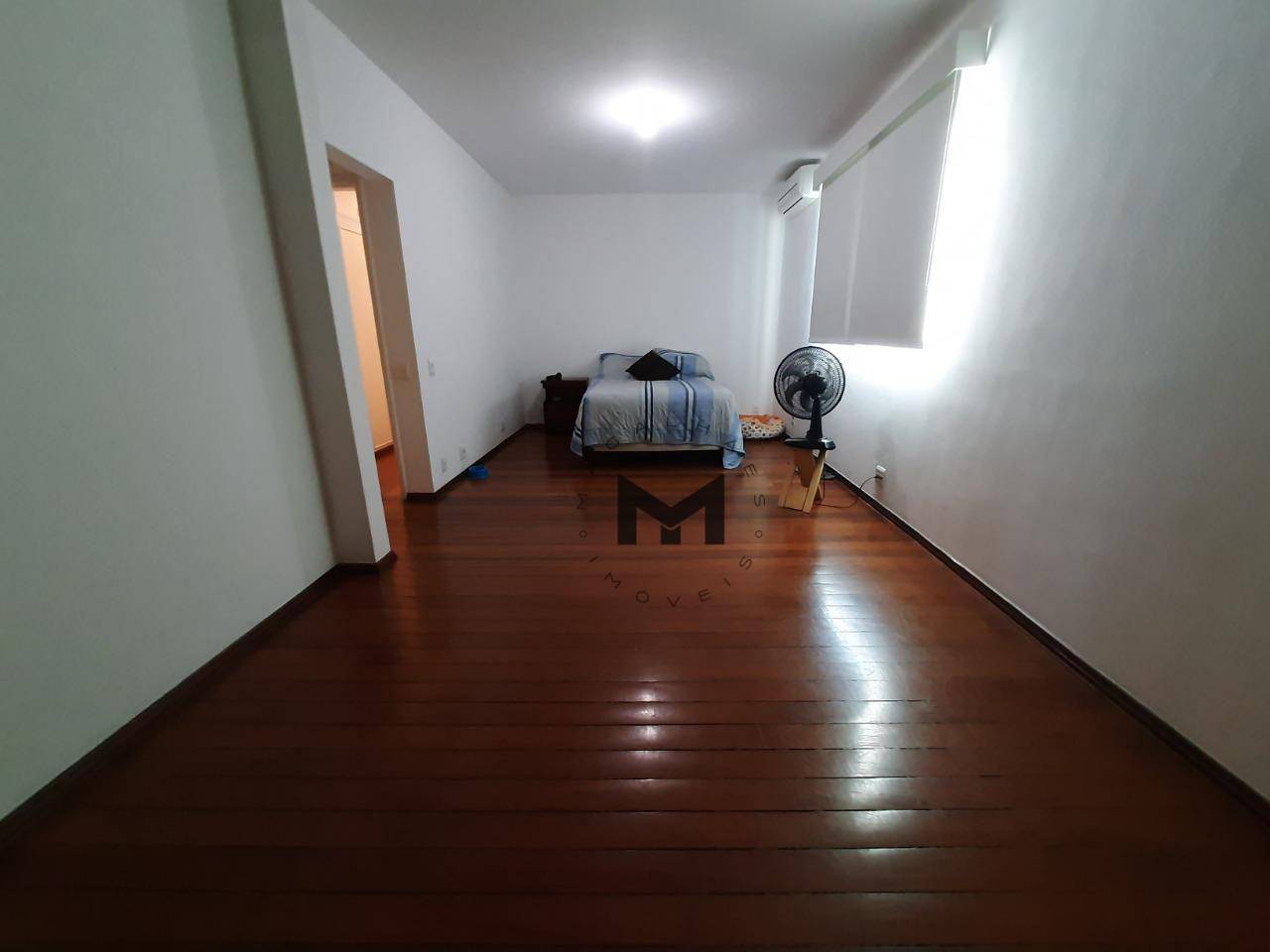 Casa à venda com 4 quartos, 260m² - Foto 19