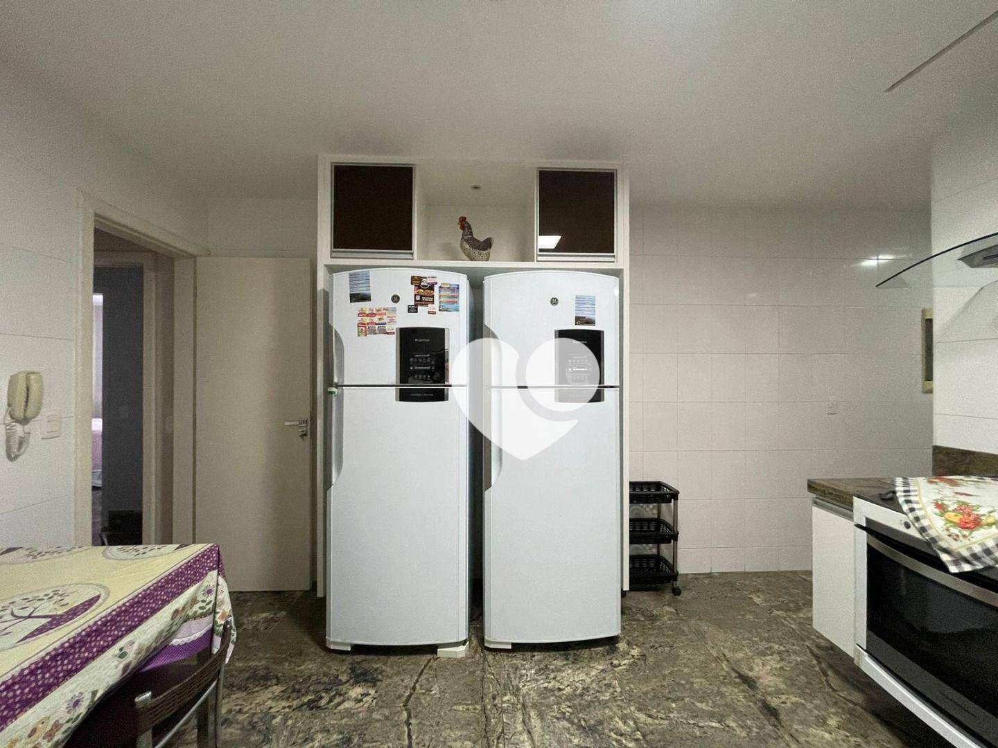 Apartamento à venda com 4 quartos, 198m² - Foto 5