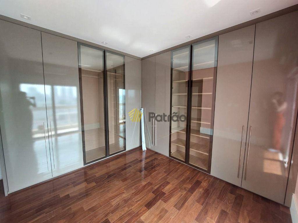 Apartamento à venda com 3 quartos, 300m² - Foto 16