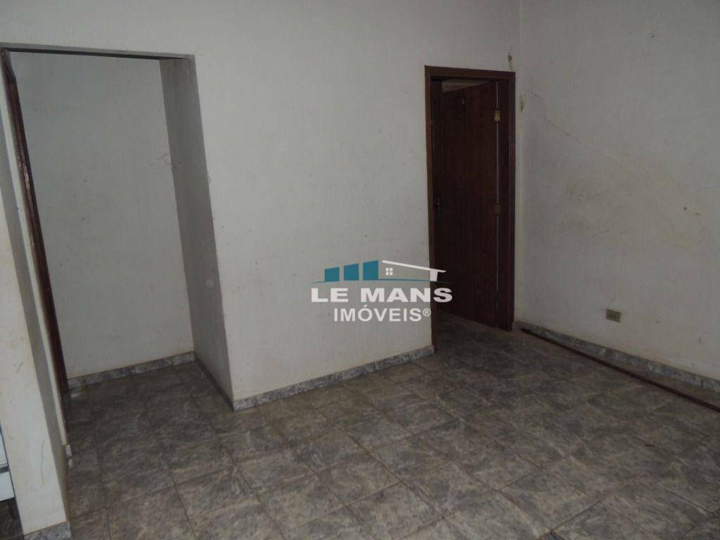 Casa à venda com 3 quartos, 300m² - Foto 10