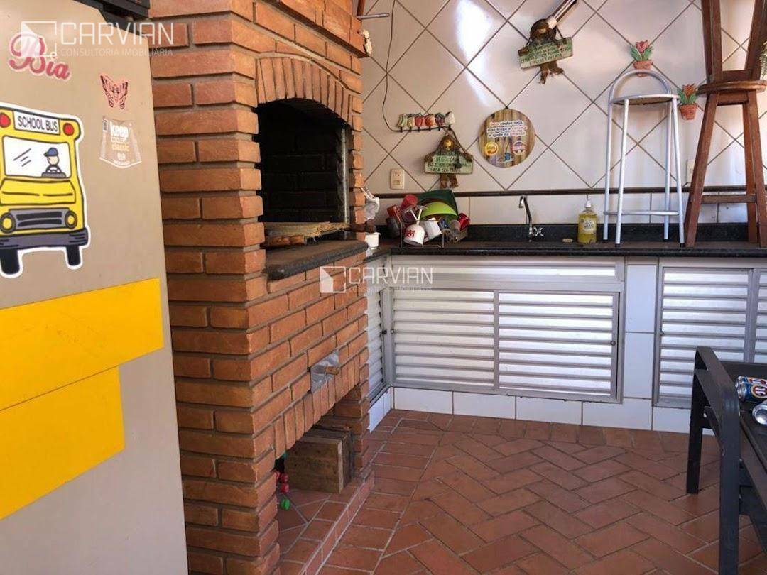 Casa à venda com 4 quartos, 335m² - Foto 24