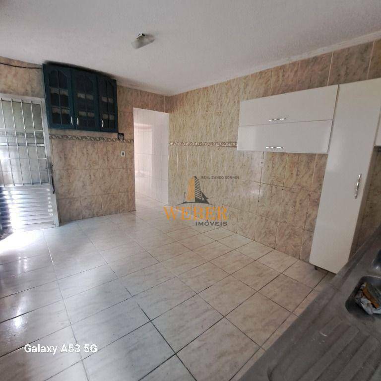 Sobrado à venda com 3 quartos, 240m² - Foto 13