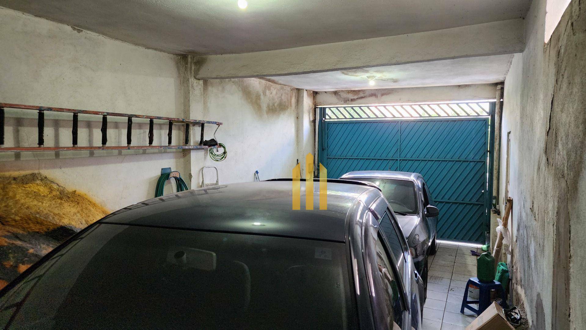 Sobrado à venda e aluguel com 3 quartos, 180m² - Foto 17