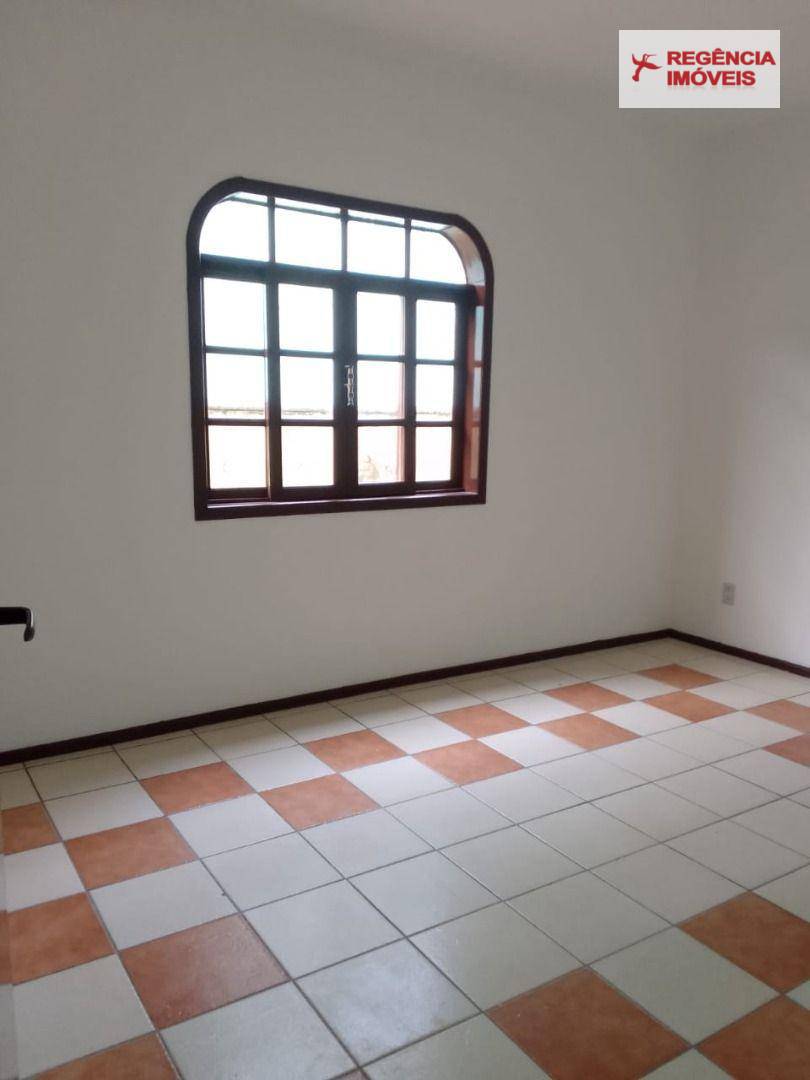 Sobrado à venda com 5 quartos, 180m² - Foto 4