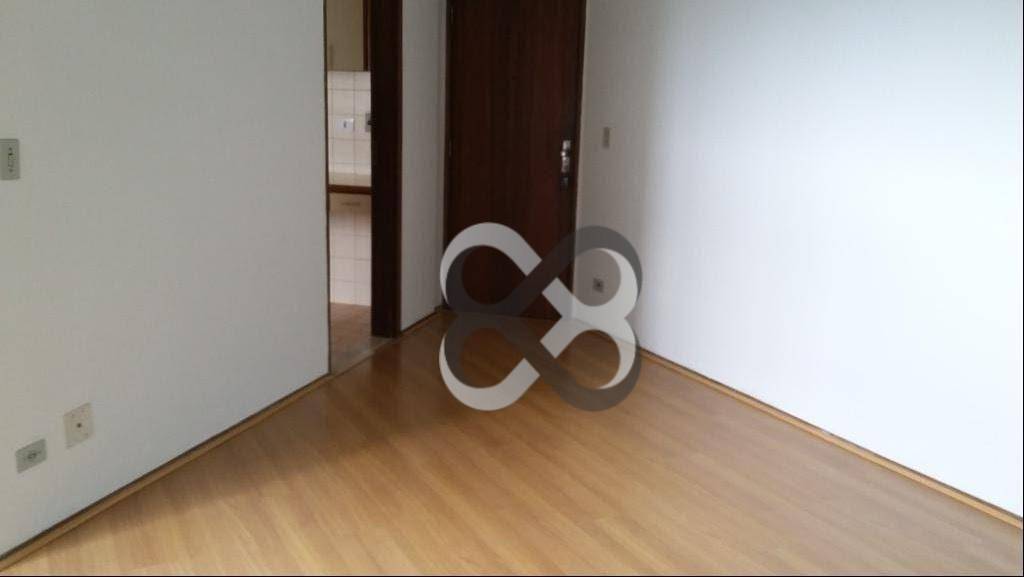 Apartamento para alugar com 3 quartos, 76m² - Foto 4