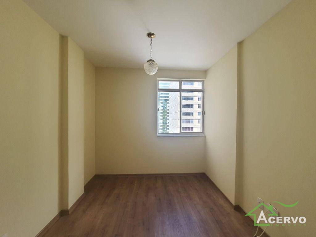 Apartamento à venda com 3 quartos, 122m² - Foto 6