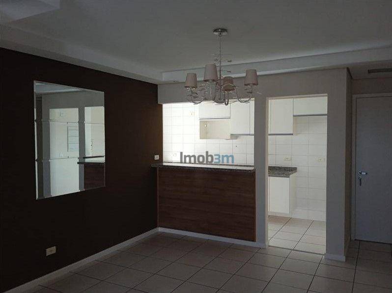 Apartamento para alugar com 2 quartos, 70m² - Foto 4