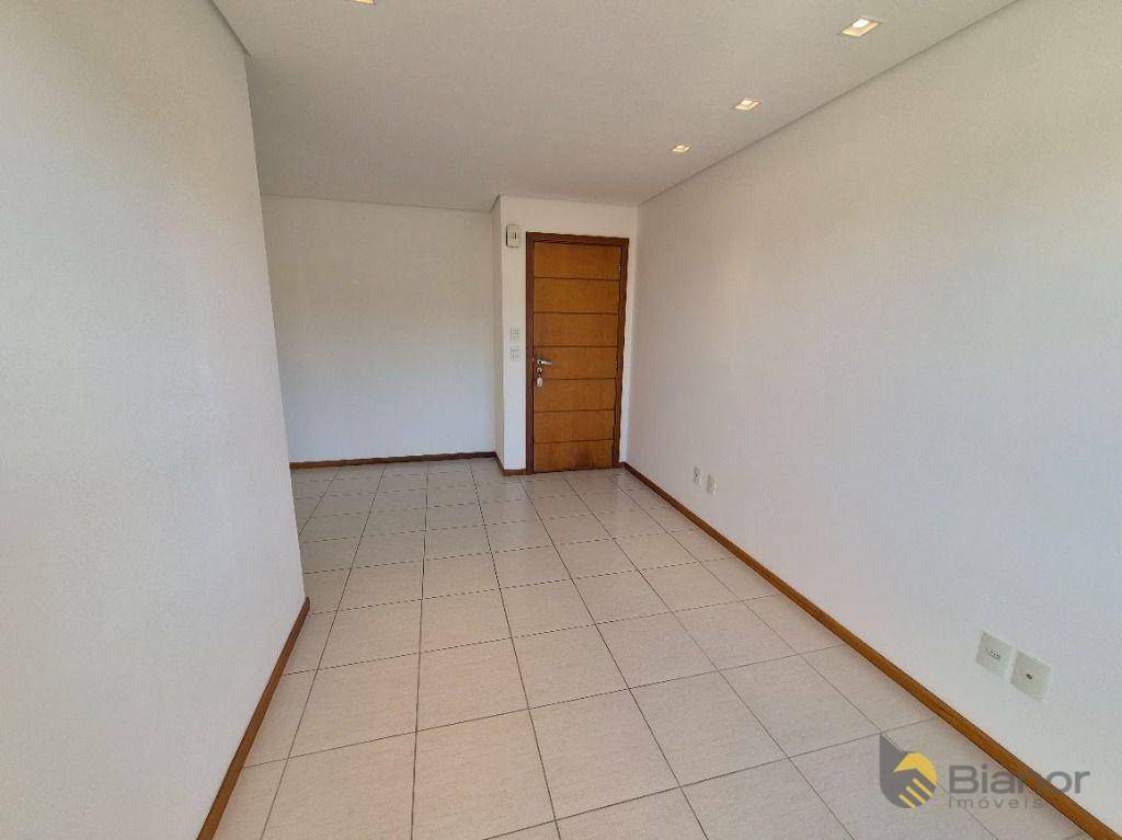 Apartamento para alugar com 2 quartos, 70m² - Foto 4