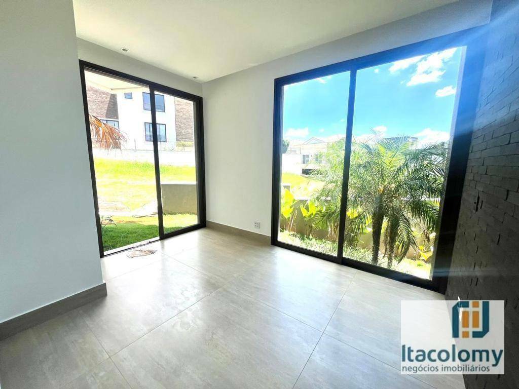 Casa de Condomínio à venda com 4 quartos, 935m² - Foto 5