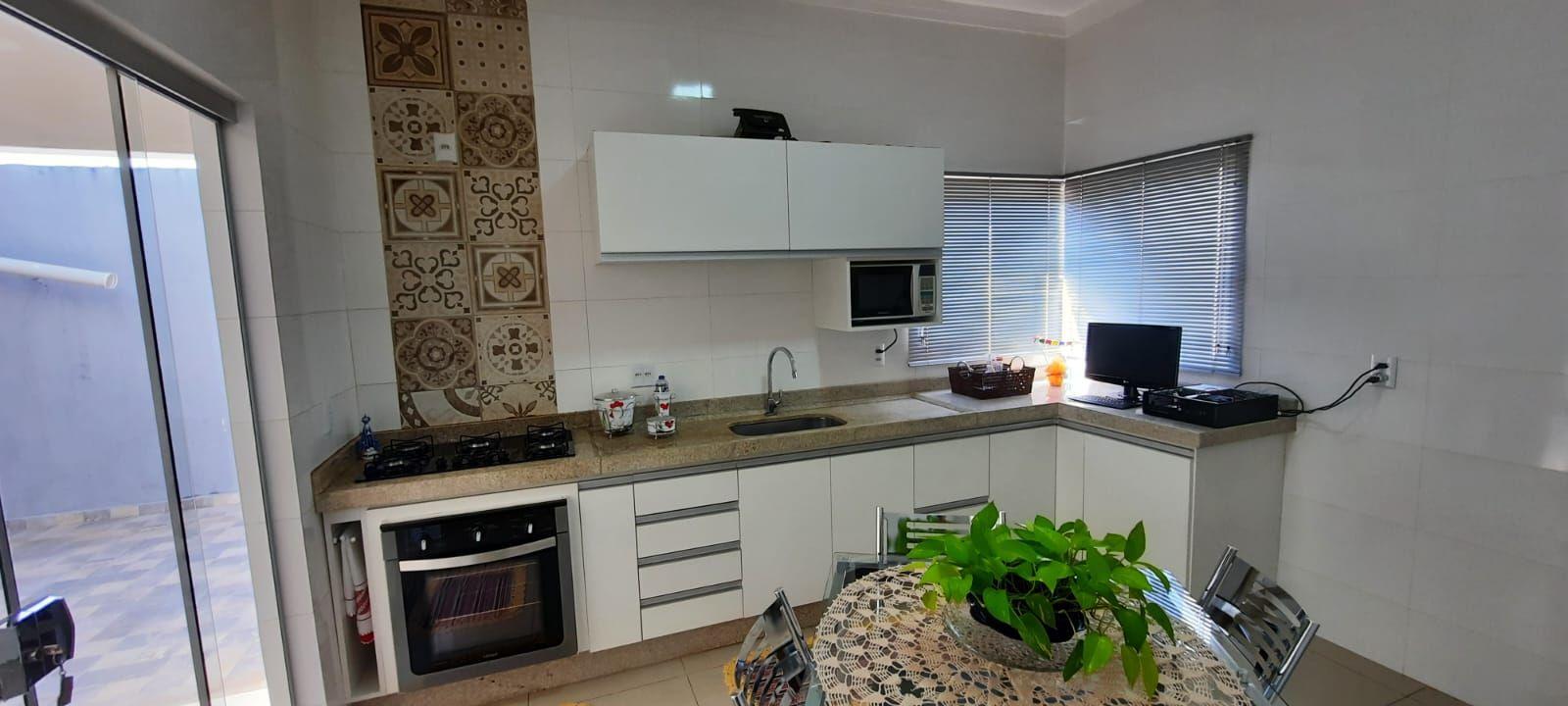 Casa à venda com 2 quartos, 180m² - Foto 21