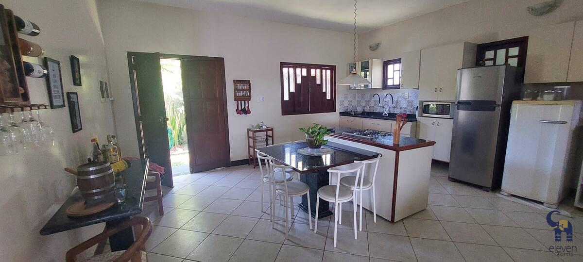 Casa à venda com 3 quartos, 220m² - Foto 15