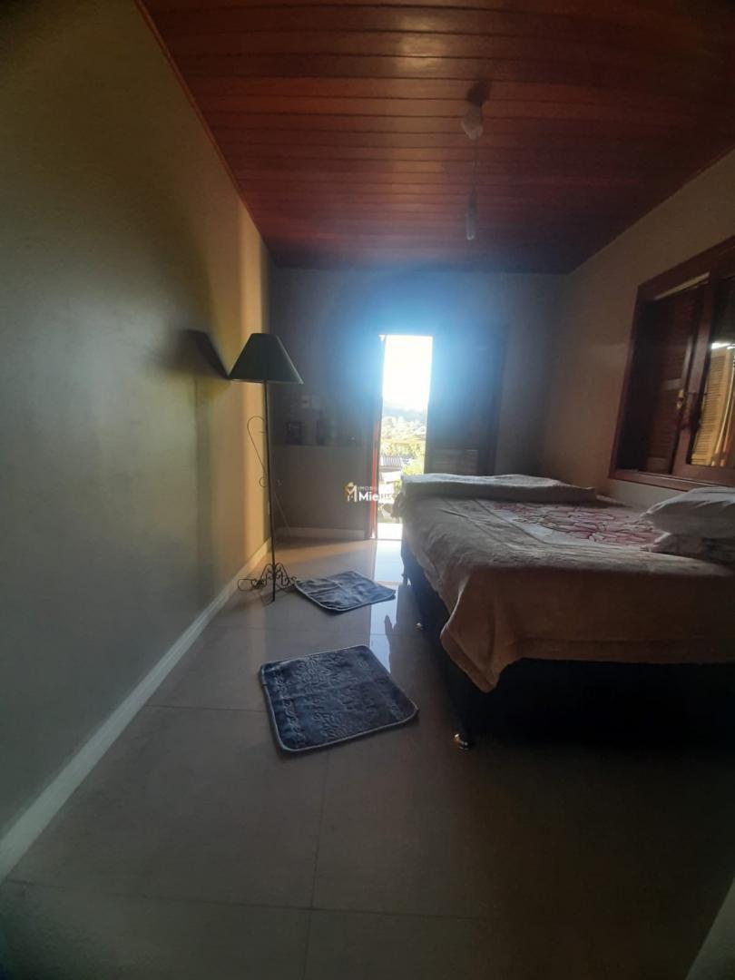 Casa à venda com 3 quartos, 200m² - Foto 8