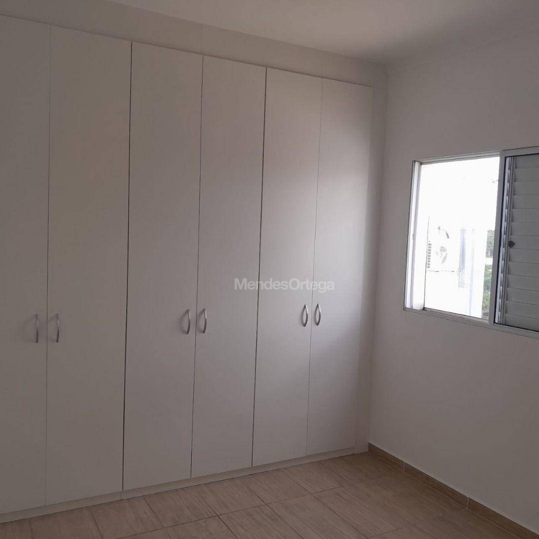 Casa de Condomínio para alugar com 3 quartos, 136m² - Foto 9