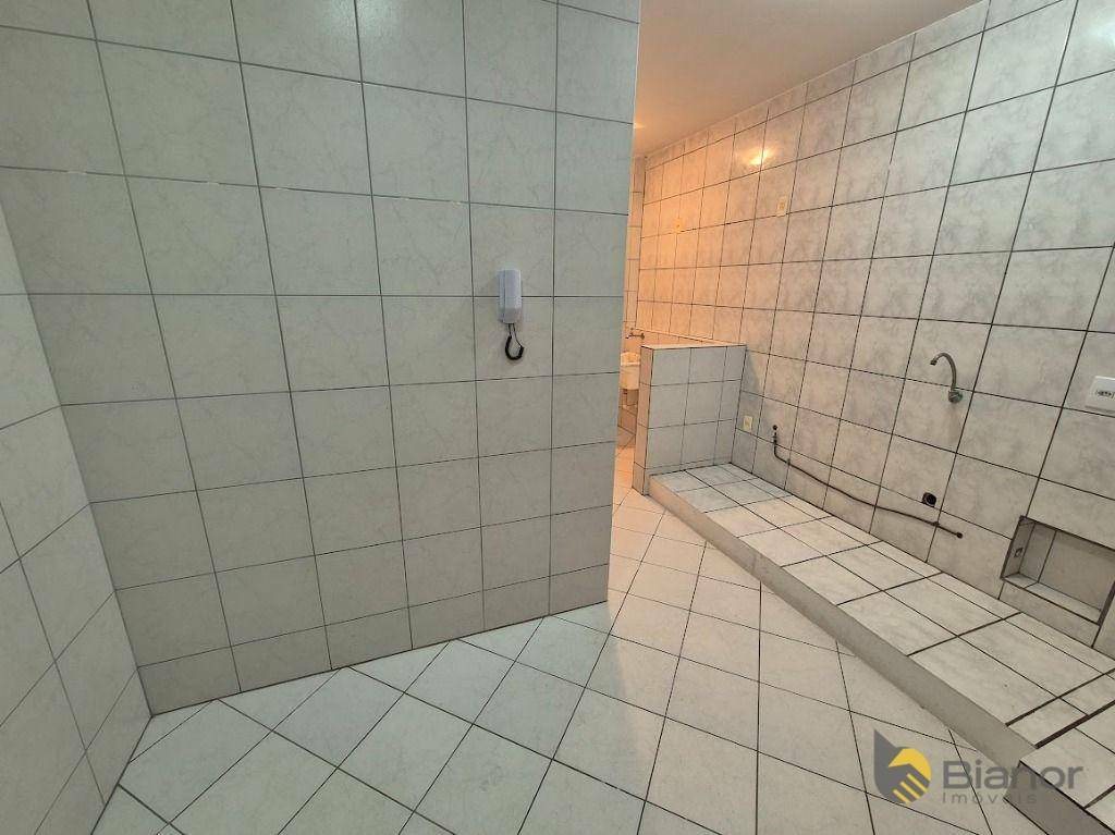 Apartamento para alugar com 2 quartos, 73m² - Foto 9