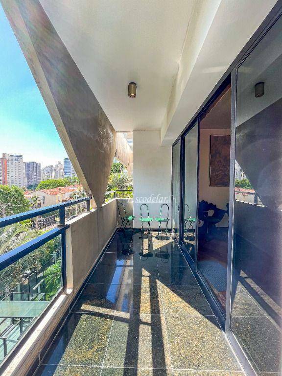 Apartamento à venda com 3 quartos, 300m² - Foto 19