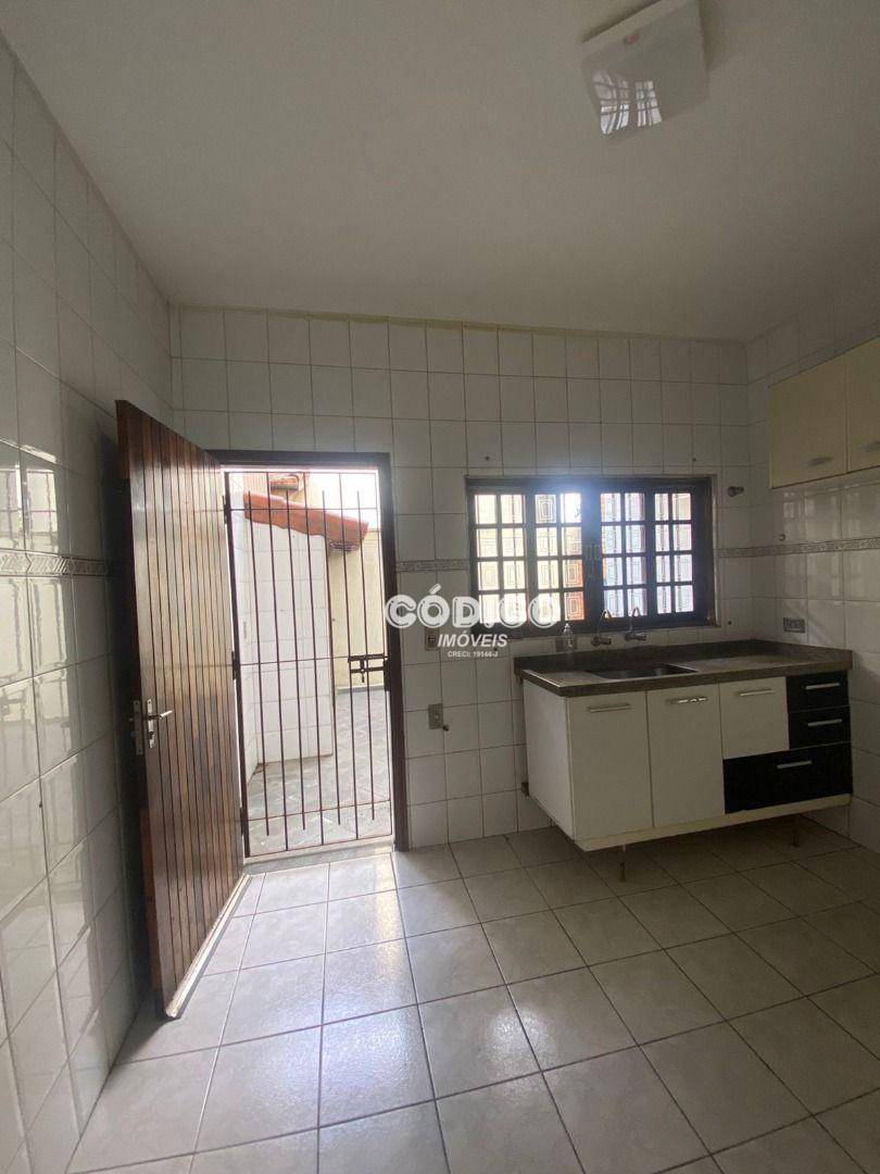 Sobrado para alugar com 3 quartos, 130m² - Foto 7